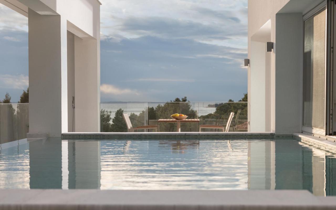 Nikiti Botanic Pool Suites Nikiti (Sithonia) Exterior foto
