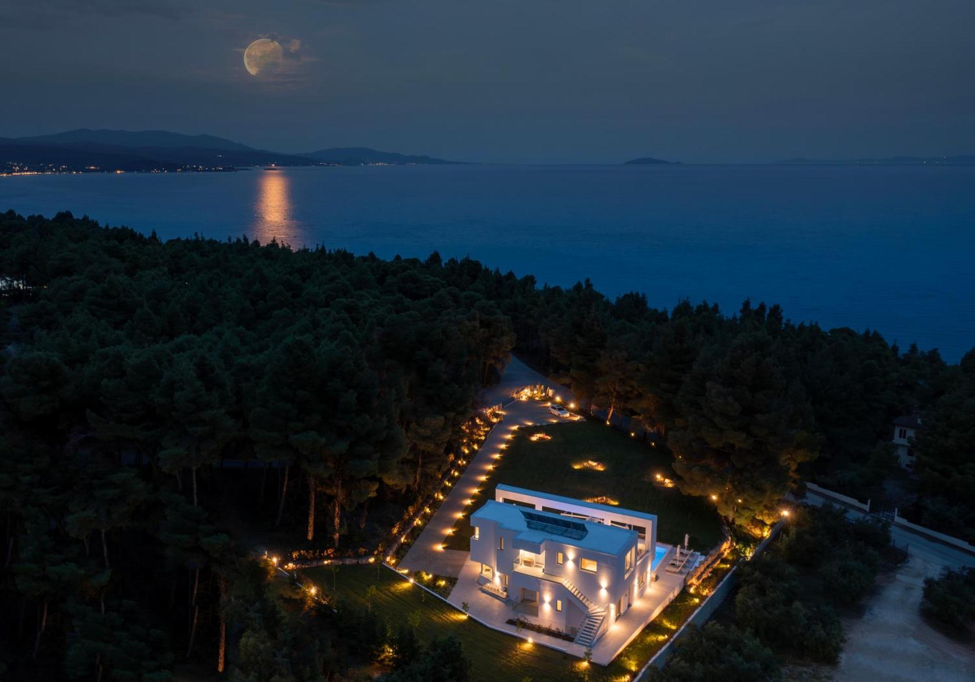 Nikiti Botanic Pool Suites Nikiti (Sithonia) Exterior foto